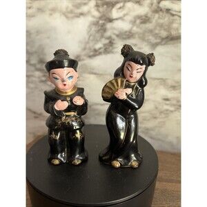 Vintage 1950's Japan Salt & Pepper Shakers